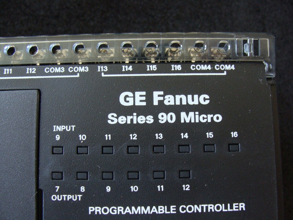 GE Fanuc Series 90 Micro Programmable Controller m/n IC693UDR005FP1. Singapore