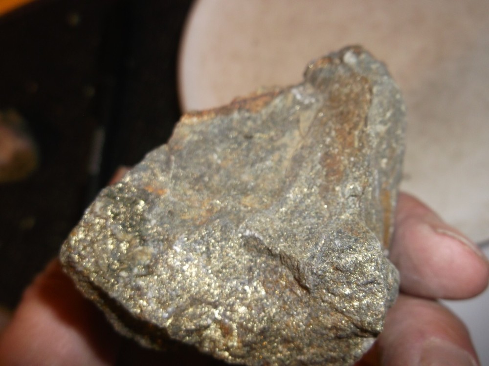 Gold, silver, copper, 221 grams samples ,ore high grade .