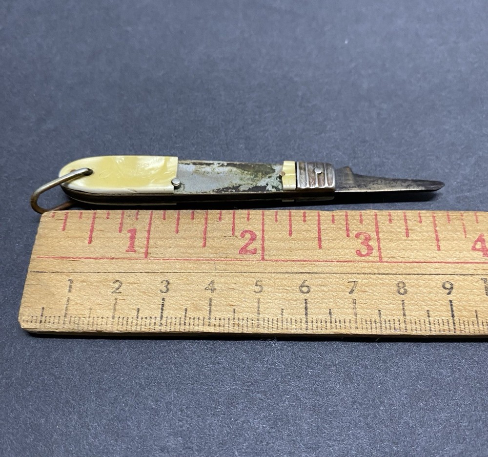 Mid Century Unbranded Pocket Knife Single Blade