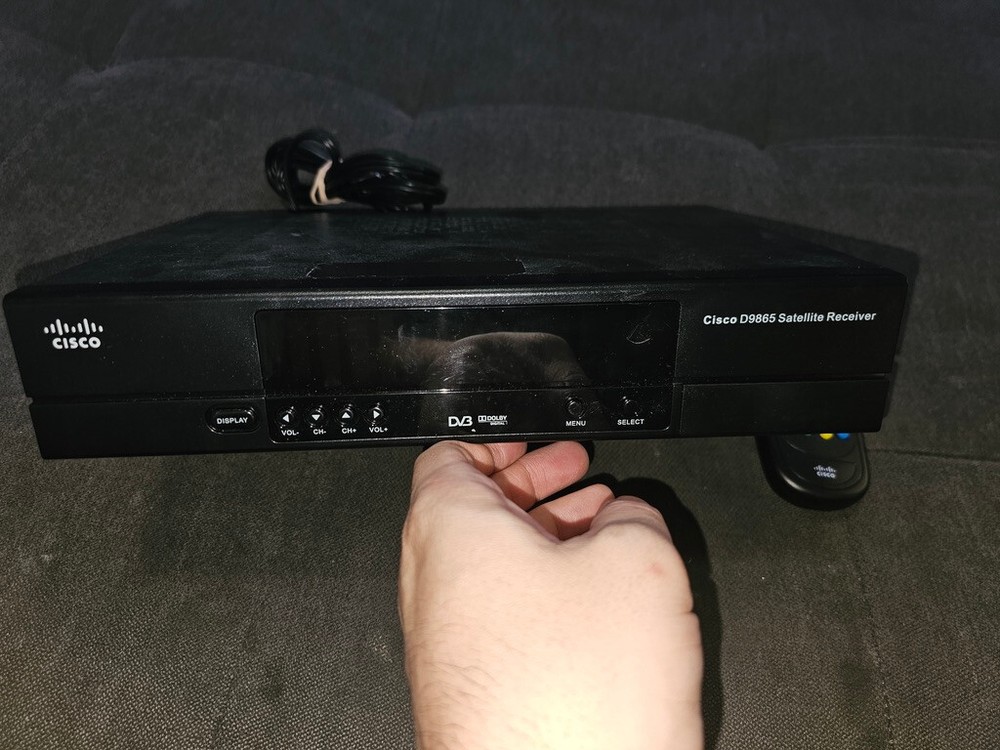 Satellite TV Receiver Decoder IRD CISCO D9865-H FTA Rainer Satellite W/REMOTE
