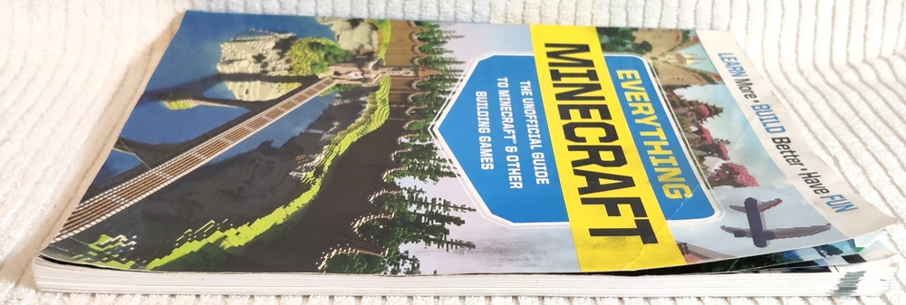 Everything Minecraft Building Game, The Unofficial Guide, 2014, VG Condition