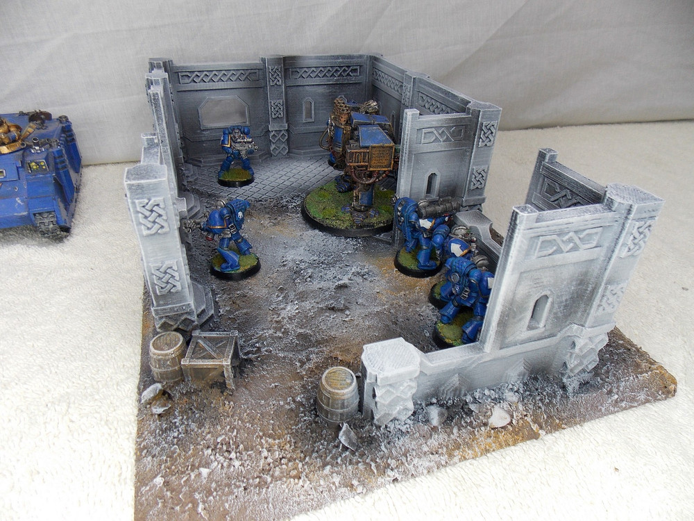 WARGAMING TERRAIN PAINTED BUILDING