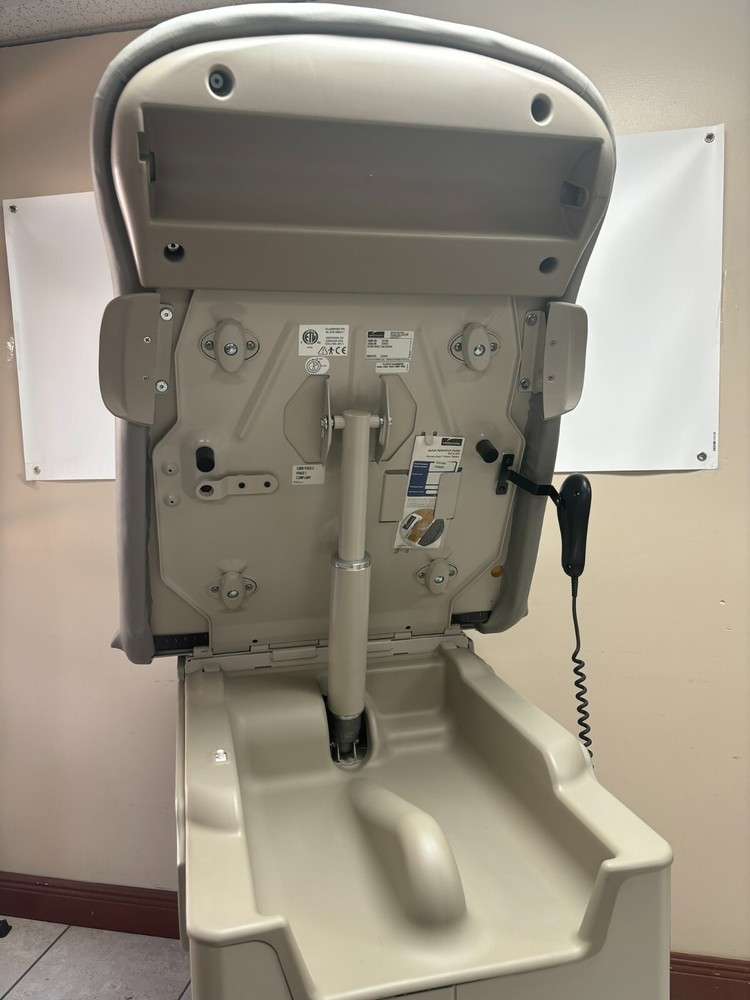 Midmark / Ritter 623 Power Exam Table