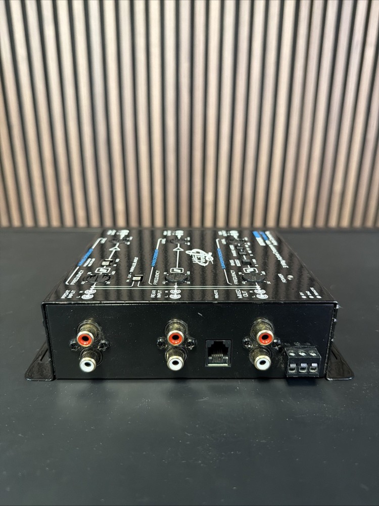 Lanzar HTGX6BTH 3-Way Active Crossover w/ Bluetooth Wireless Audio