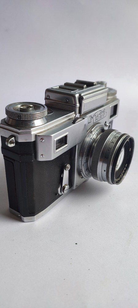 kiev 4 rangefinder camera 35 mm , Lens Jupiter 8M Oontax Copy