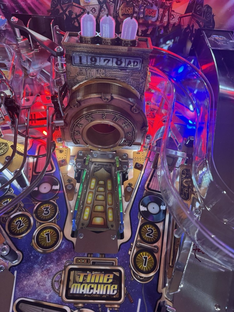 STERN RUSH LIMITED EDITION PINBALL MACHINE LOADED LE 2022