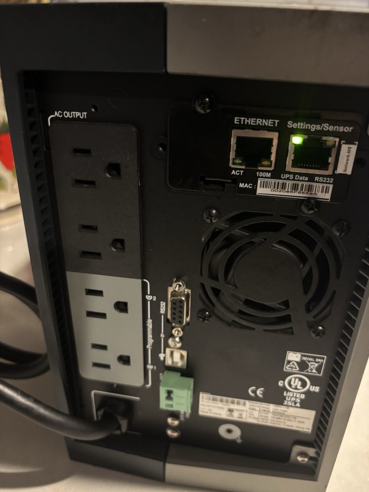 eaton evolution 1550 UPS 1100W