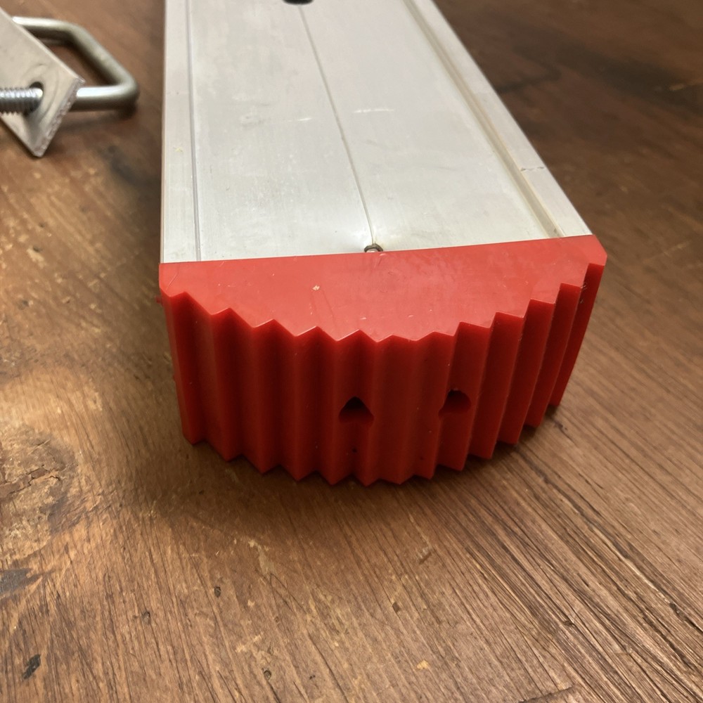 Extension Ladder Leg Leveler 22.5”