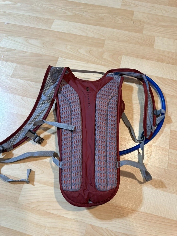 Camelbak 2L / 70 oz Rogue Light Hydration Backpack (Red)