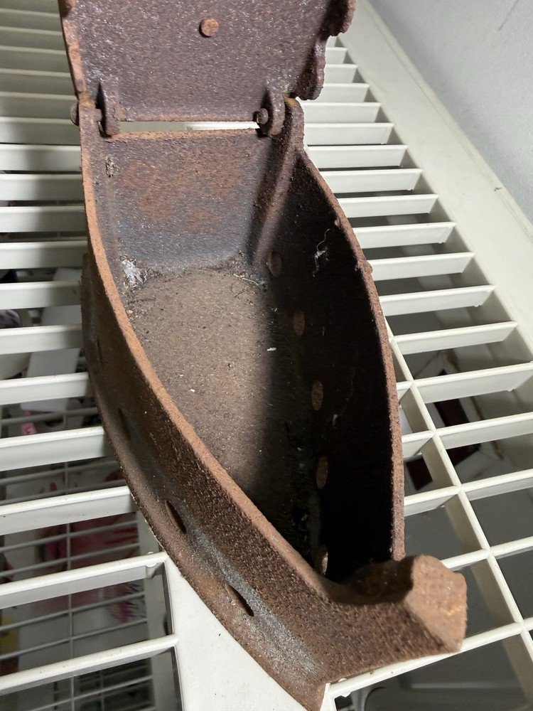 Antique Cast-Iron Charcoal Iron ￼