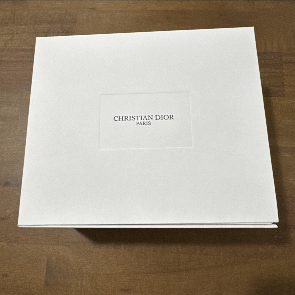 Christian Dior Empty Gift Storage Box Foldable White Medium 8 X 6.5 X 4.5 In
