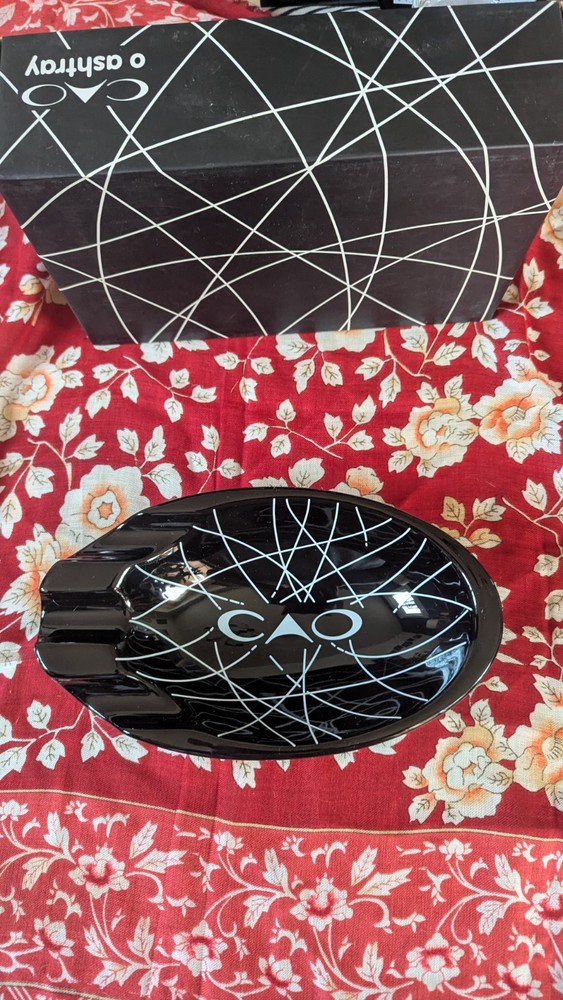 CAO Black Geometric Pattern 3 cigar ashtray in original packaging, New