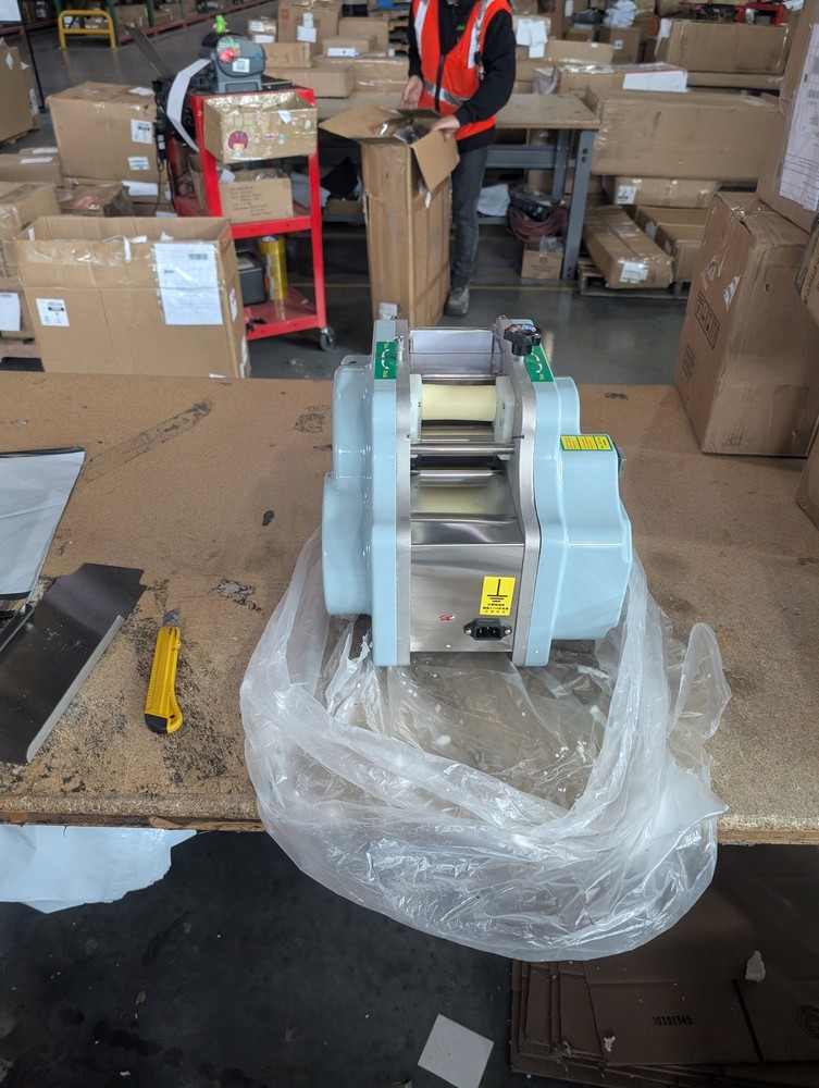 USEDElectric Dumpling Skin Processing Machine Maker WontonDoughWrapperCommercial