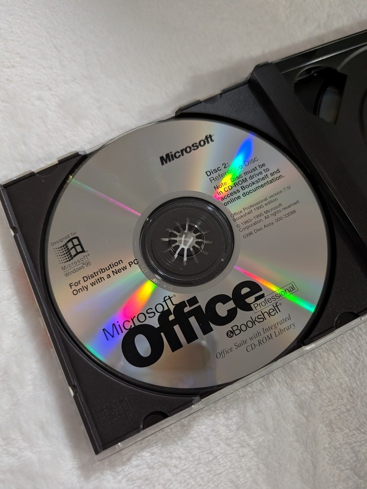 Microsoft Windows NT Workstation 4.0, & Microsoft Office Professional (2 Discs)