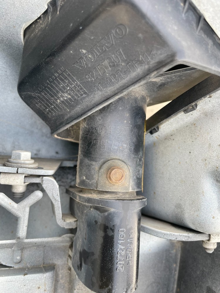 84744212 Volvo Step Fairing Front Left Driver Side