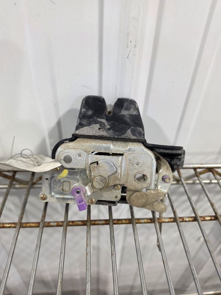 Trunk Latch Fits 02 Camry 3840400