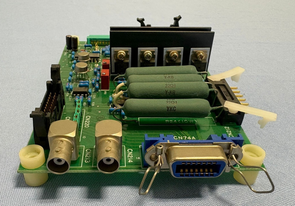 Hitachi SEM Scanning Electron Microscope S-2460N AL24-LaB6 PCB Board 49E-1430