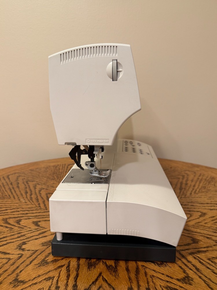 PFAFF Expression 2034 sewing machine