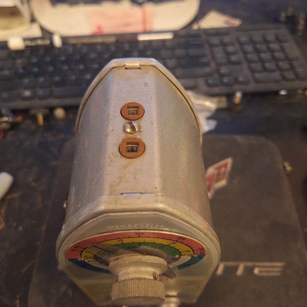 B&W Barker & Williamson Model 600 DIP Meter