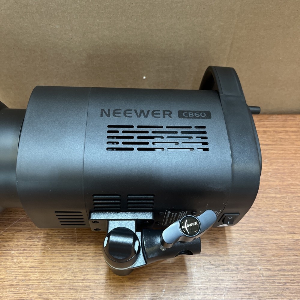 NEEWER CB60 Video Light
