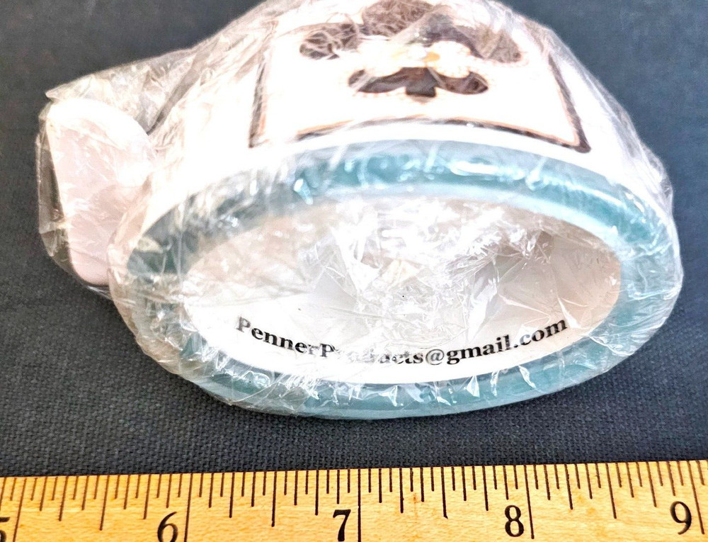 Toothpaste Squeeze Dispenser Fleur de Lis