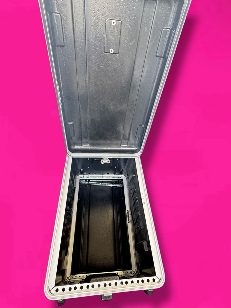 Gator Cases Lightweight Molded 6U Shallow Rack Case
