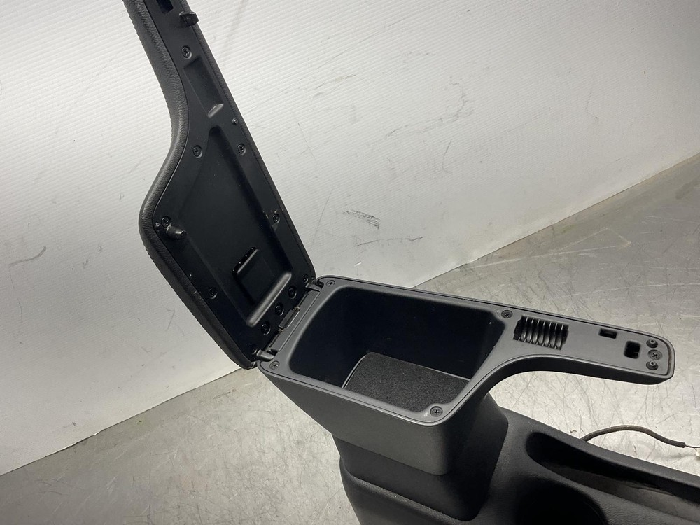 2018 2019 2020 2021 Nissan Kicks Centeter Console Storage OEM