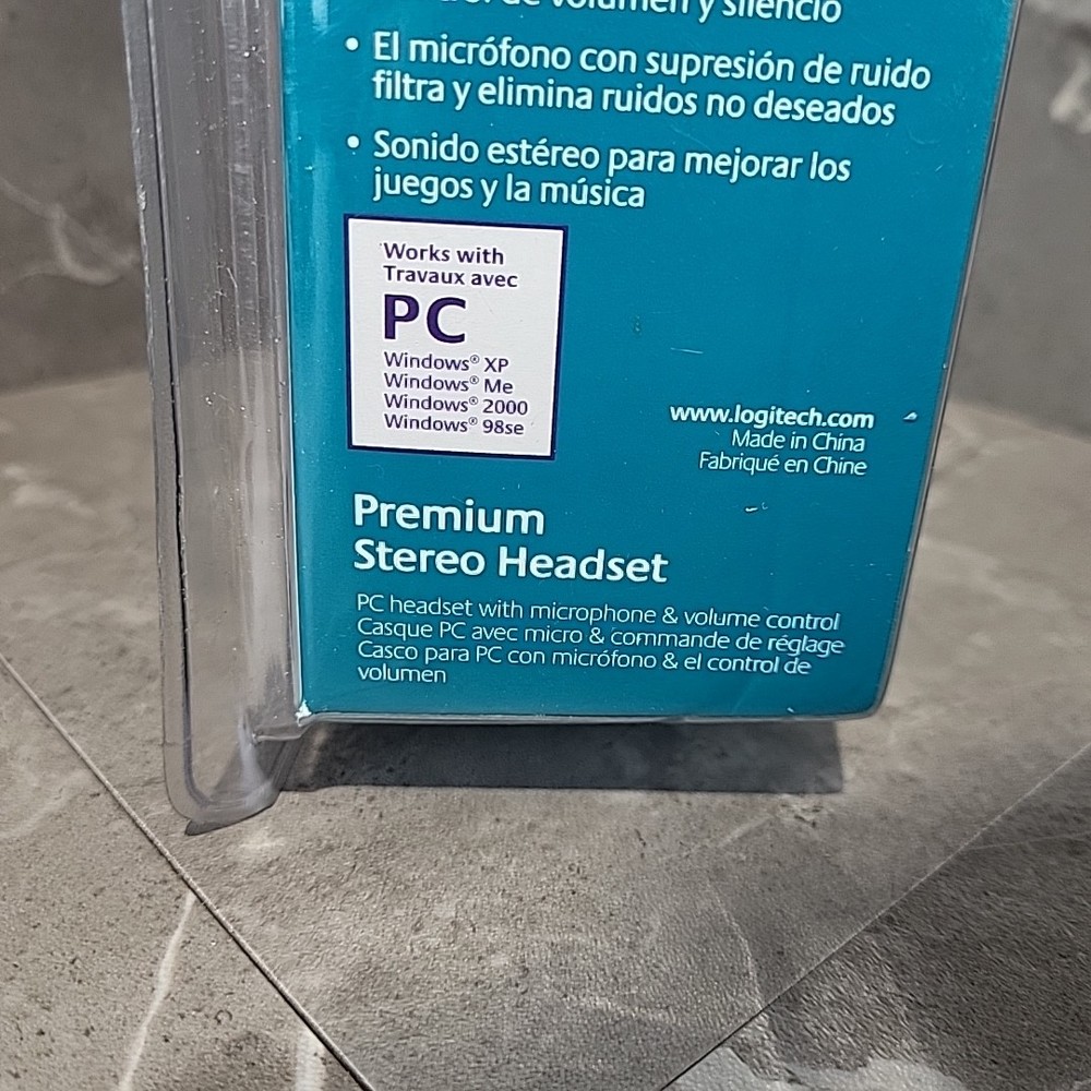 Logitech PC Premium Stereo Headset with Microphone & Volume Control *Read*