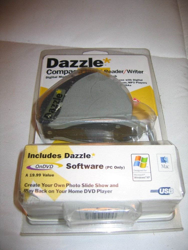 Dazzle CompactFlash Reader/Writer Digital Media Reader Software DM-8000 NEW