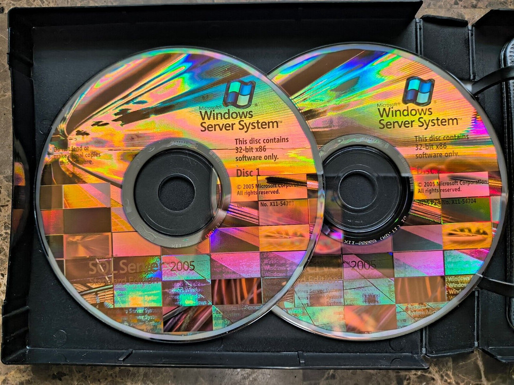 Microsoft SQL Server 2005 Standard RETAIL Box 5 CAL