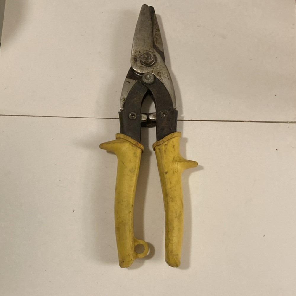 Utility Snips Steel Blade Yellow Handle Plastic Metal