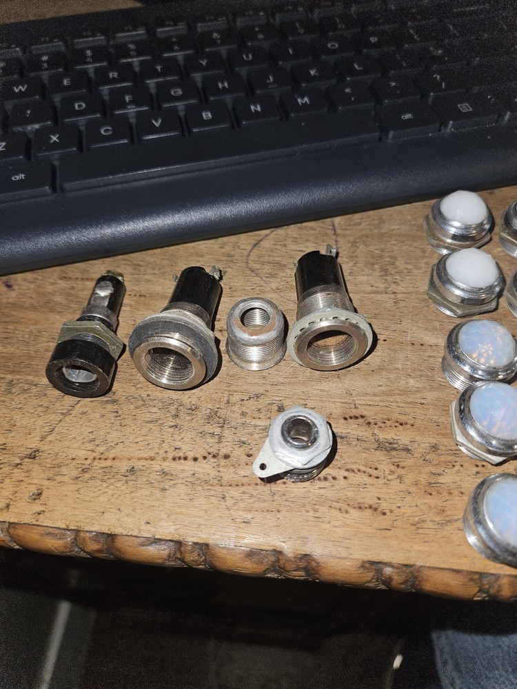 60 VINTAGE SMALL DIALCO DRAKE SMOOTH AND FAUCETED INDICATOR PANEL METER LIGHTS