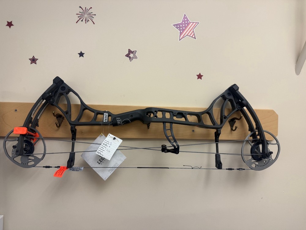 BEAR KUMA 30 70# LH IRON