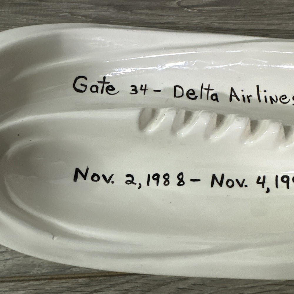 Ashtray Delta Airlines?