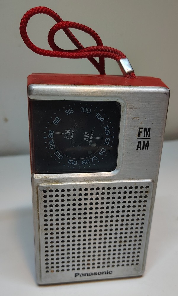 Panasonic RF-506 Transistor Radio Plays Good!