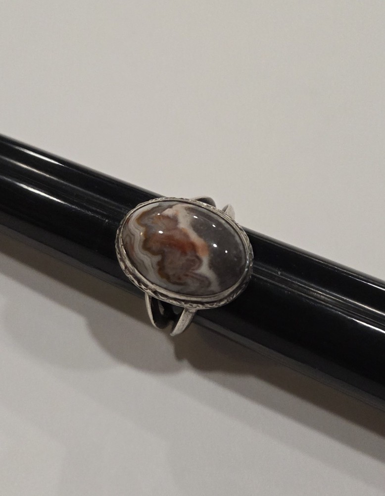 Native American Sterling Silver and Agate Ring Size 6 Marked Sterling