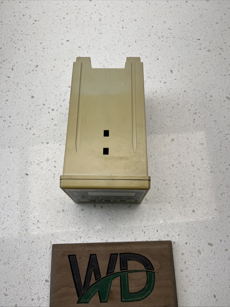 IT2-50 Keyence Infrared Thermometer