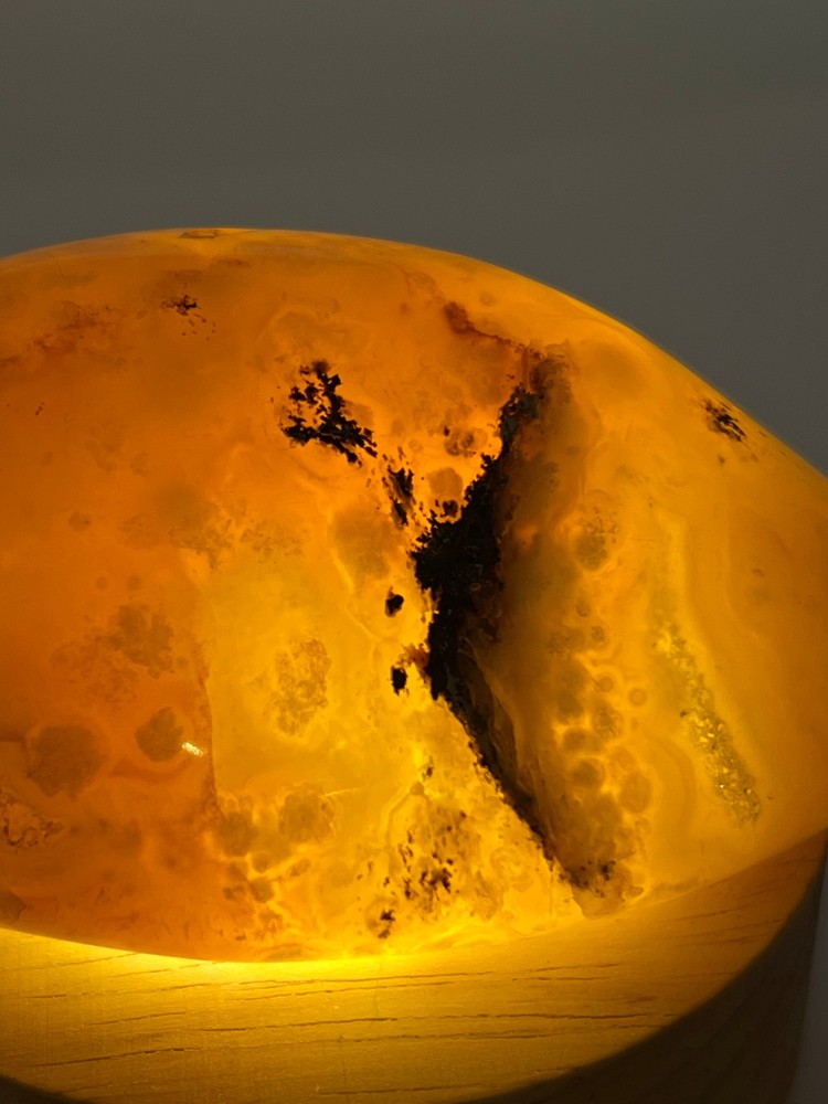 Flower Agate Palmstone