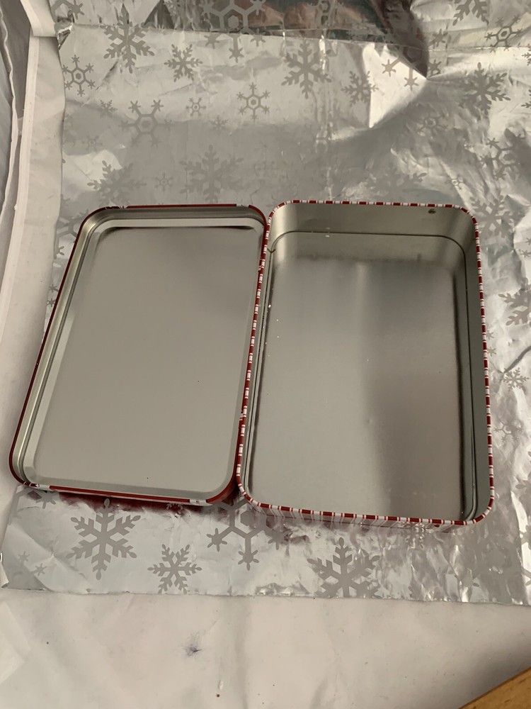❤️Sam's Choice Holiday Peppermint Bark EMPTY Tin RED & WHITE design