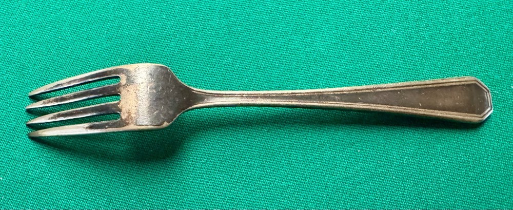 SILVER ~ Vintage Hotel Gettysburg Fork ~ 60g