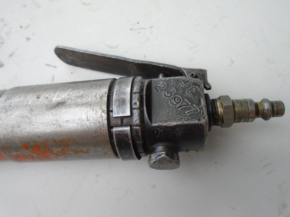 Sioux Tools 5264 Air Needle Scaler / Chisel