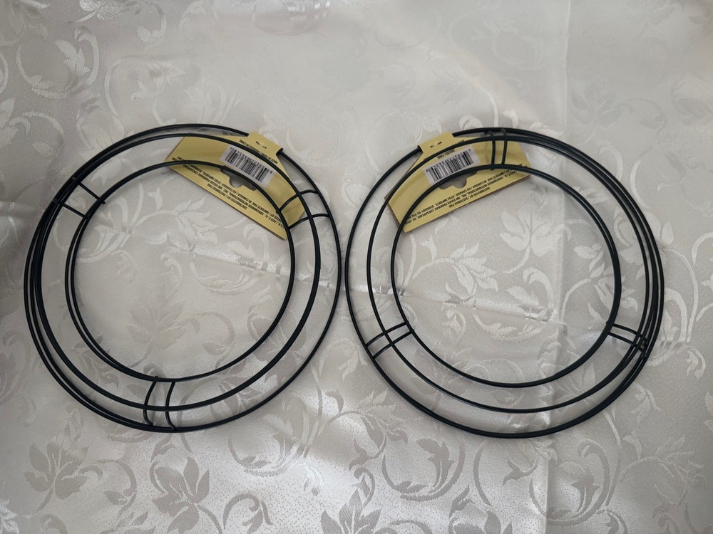 4-Pack 8” Circle Metal Wire Wreath Frame Forms Table Wall Decor New