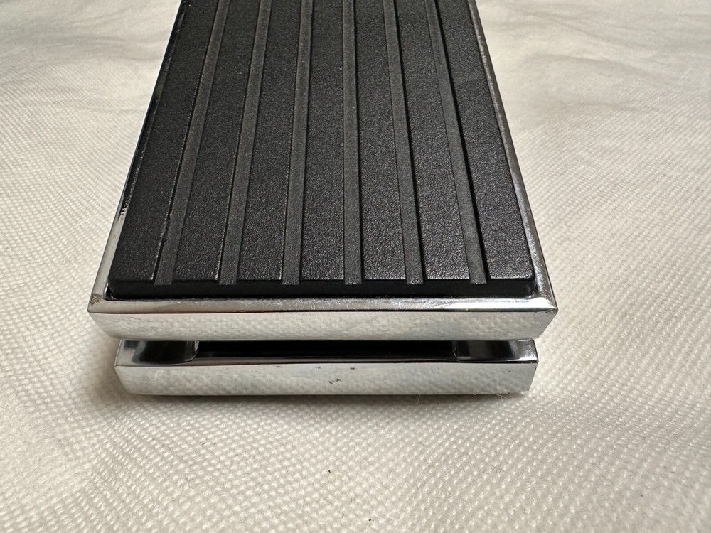TECH21 KILLER WAIL Wah Guitar Effect Pedal
