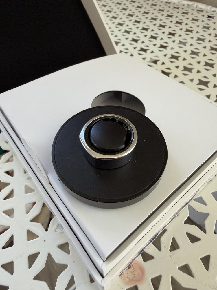 Oura Ring Gen3 Heritage Silver Size 6 w/ Charging Base & Box