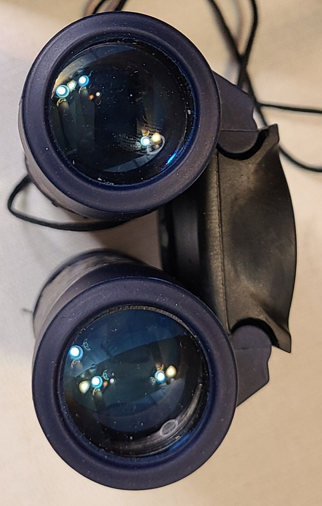 Tasco 12 X 25 Binoculars Waterproof optics With Carrying Case
