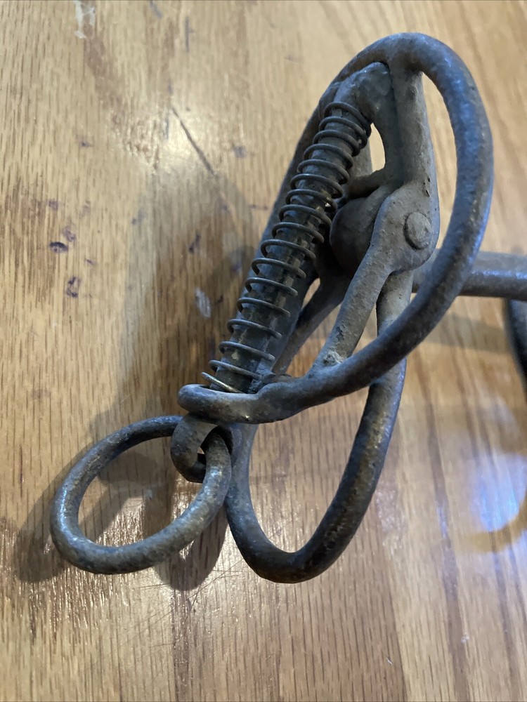 ANTIQUE IRON SPRING HARNESS HORSE BIT RARE