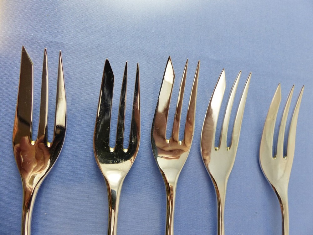 unknown PLAIN PASTRY or PIE FORK SET OF 5 .800 BY BG GERMANY