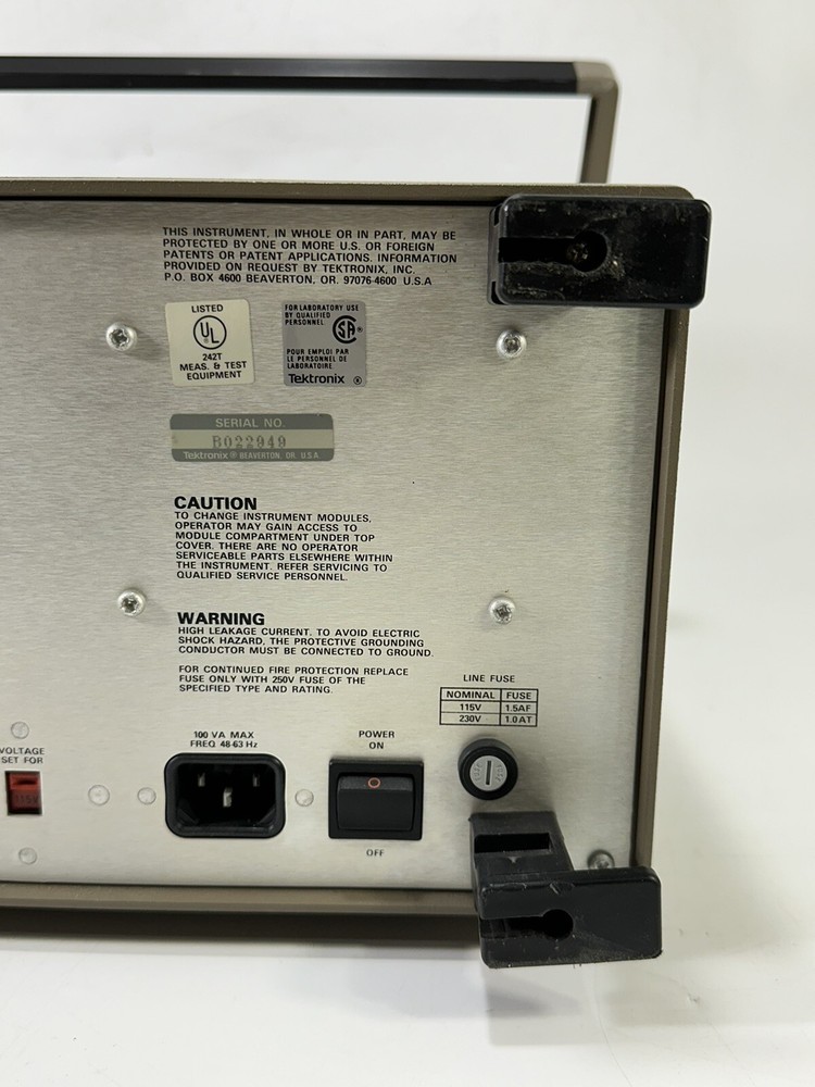 Tektronix 1230 ~ 32-Channel Logic Analyzer ~ Working / READ