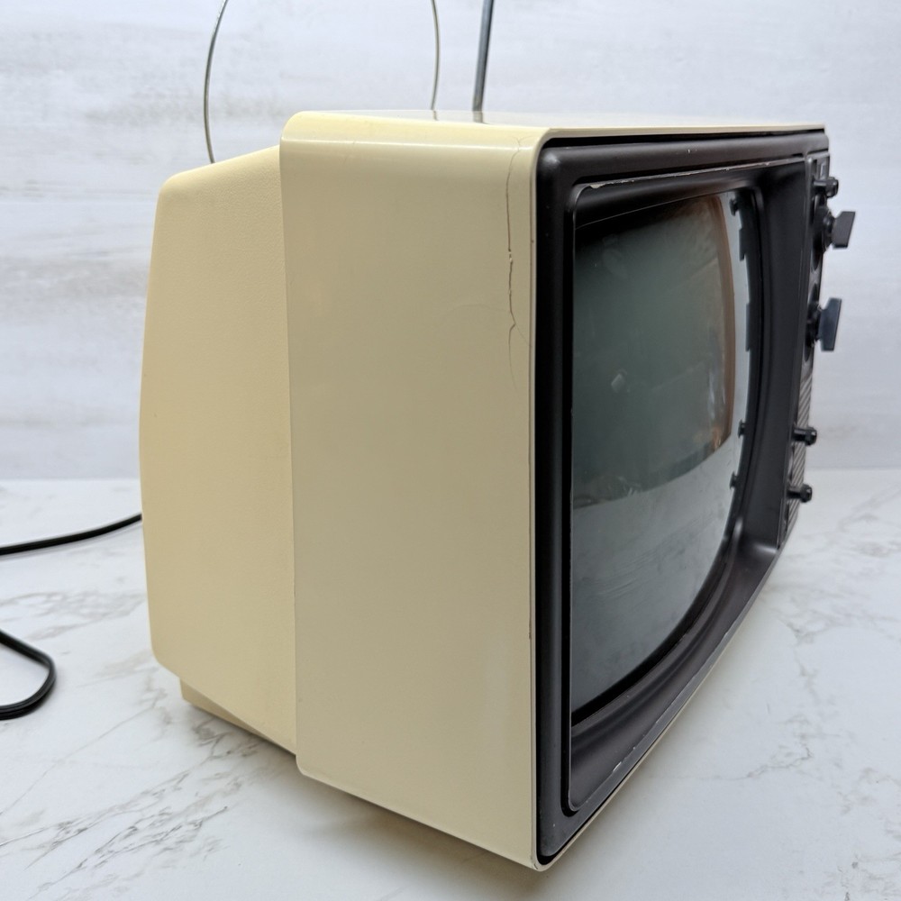 Sears solid state Car TV 12v DC Model 401.50301151 w/ Antennas Works!