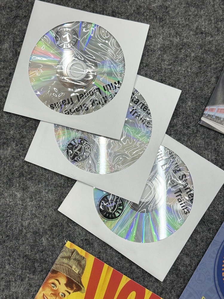 Lionel Train Pamphlets And Getting started With Trains CDs - Collection